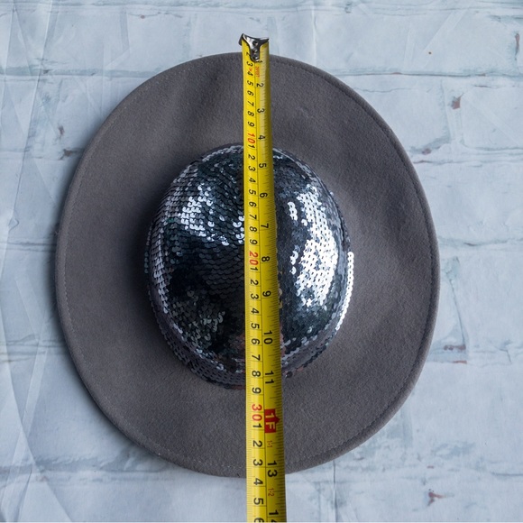 Vintage Lancaster Women's Gray Wool Hat with Sequin - Picture 10 of 12